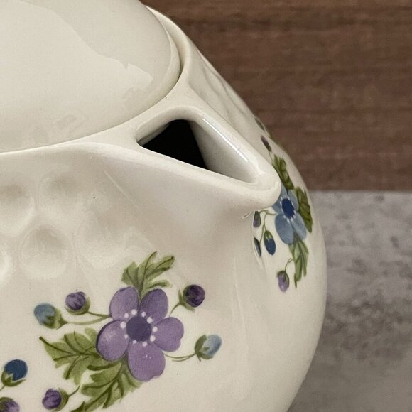 Vintage MCM Iroquois Ben Seibel Intaglio Purple Blue Flower Lidded Teapot USA 9" - Picture 4 of 10